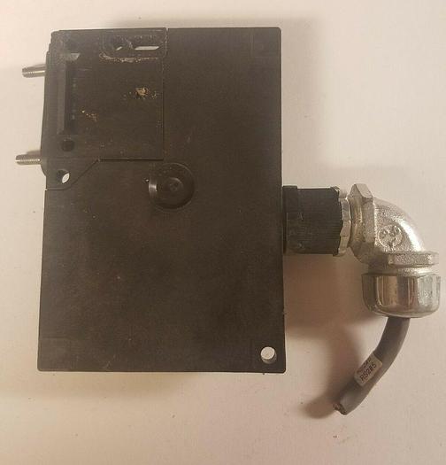 Used SCHMERSAL AZM 161SK-33RKA-024 M 16 USED SAFETY INTERLOCK AZM161SK33RKA024M16
