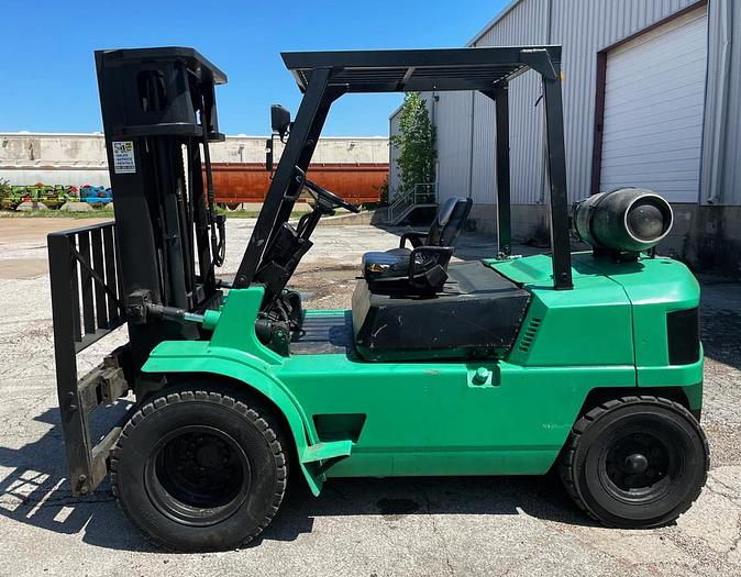 Used Mitsubishi GP35 Forklift, ( Rebuilt ) 8K Capacity, 3 Stage, SS, Pneumatic Tire