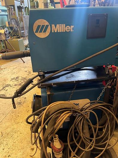 Usato SALDATRICE (N°113) MILLER ST 44 -400 A