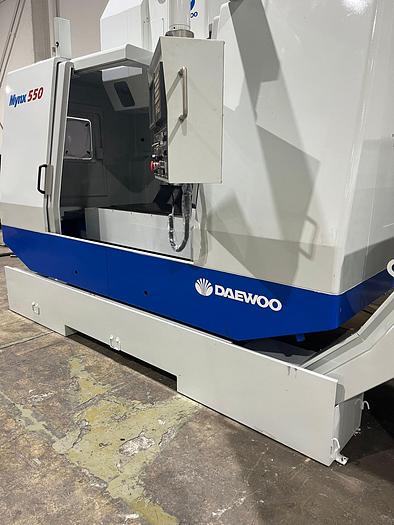 Used CENTRO DE MECANIZADO VERTICAL DAEWOO MYNX 550 (2003)