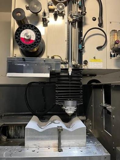 Used FANUC ROBOCUT ALPHA 1 i A (2000)