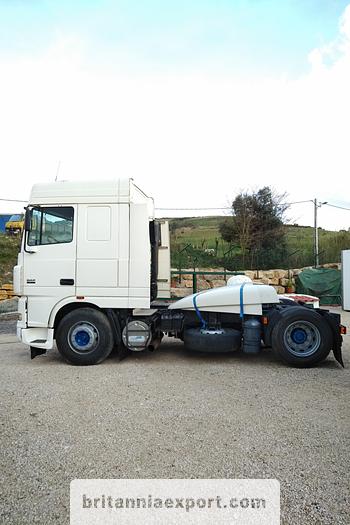 Used 2005 DAF XF95 430 manual tractor unit