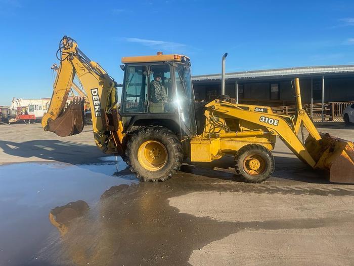 Used 2000 JOHN DEERE 310E BACKHOE