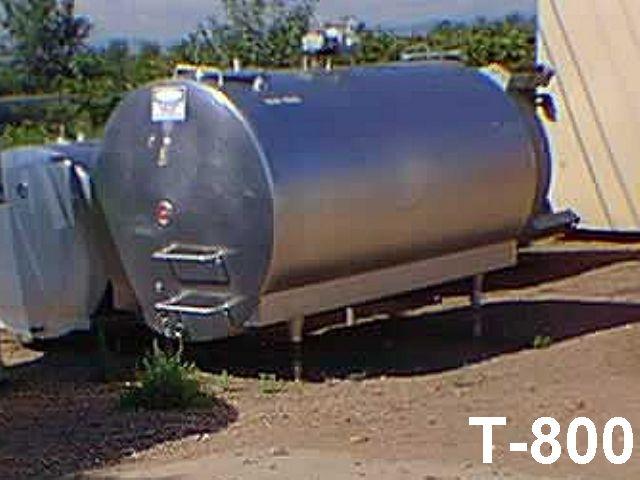 Usado 1000 GALLON BULK TANK