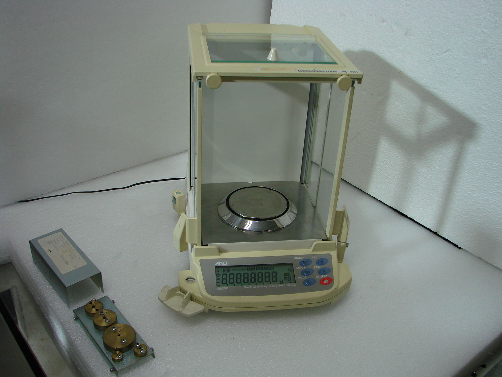 Used A&D GR-202 Semi-Micro Analytical Balances