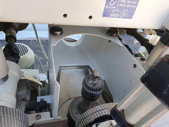 Used 2001 SCM Italy Automatic Throughfeed moulder SCM TOPSET XL, 7 heads