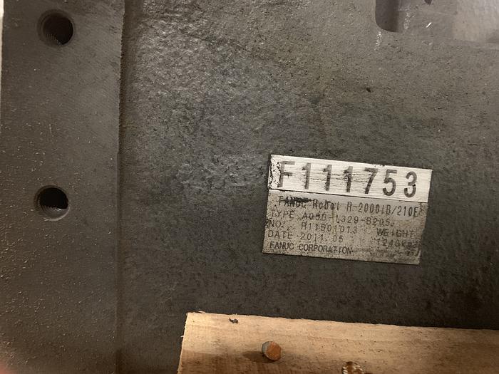 Used FANUC R2000iB/210F 210KG X 2655MM REACH 6 AXIS CNC ROBOT W/R30iA CONTROLS WITH ARO SERVO GUN