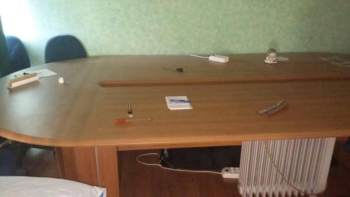 Usato Tavolo Sala Riunione in legno - forma ovale