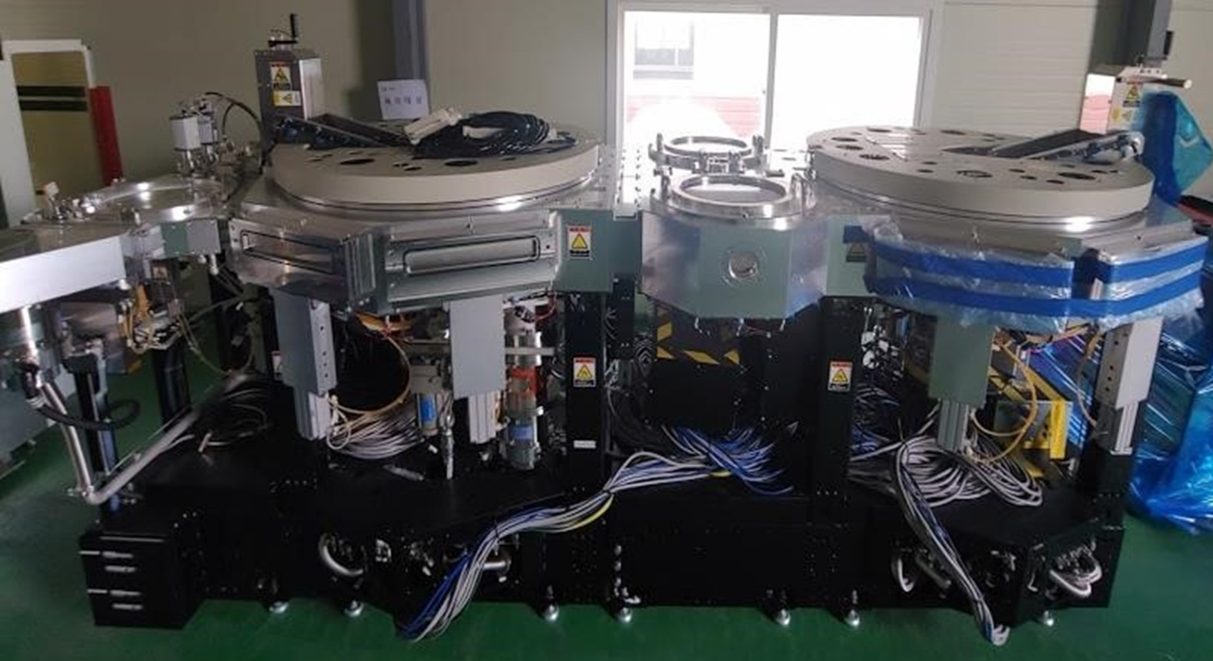 Used 2012 ULVAC ENTRON-EX W300