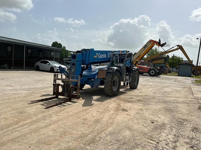 Used 2011 GENIE GTH-1056 TELEHANDLER