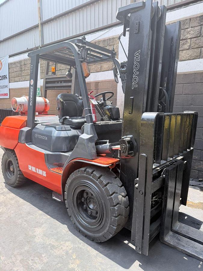 Usado 2010 TOYOTA 7FGAU50