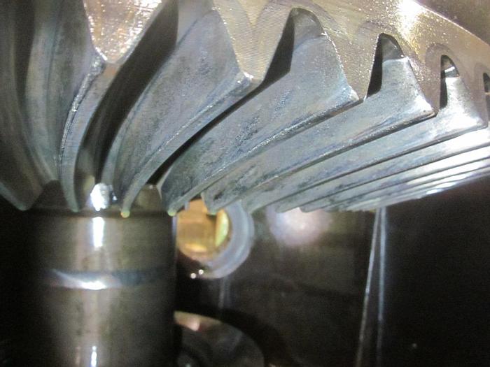 Used BLACK CLAWSON PULPER DRIVE SIZE 3 GEARBOX 4.0: 1 RATIO