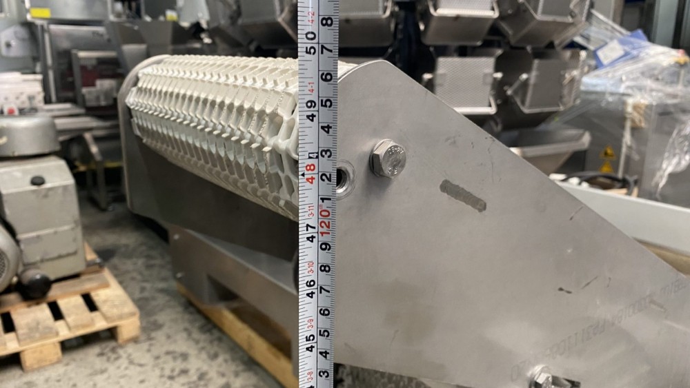 Used Loma metaldetector on incline belt