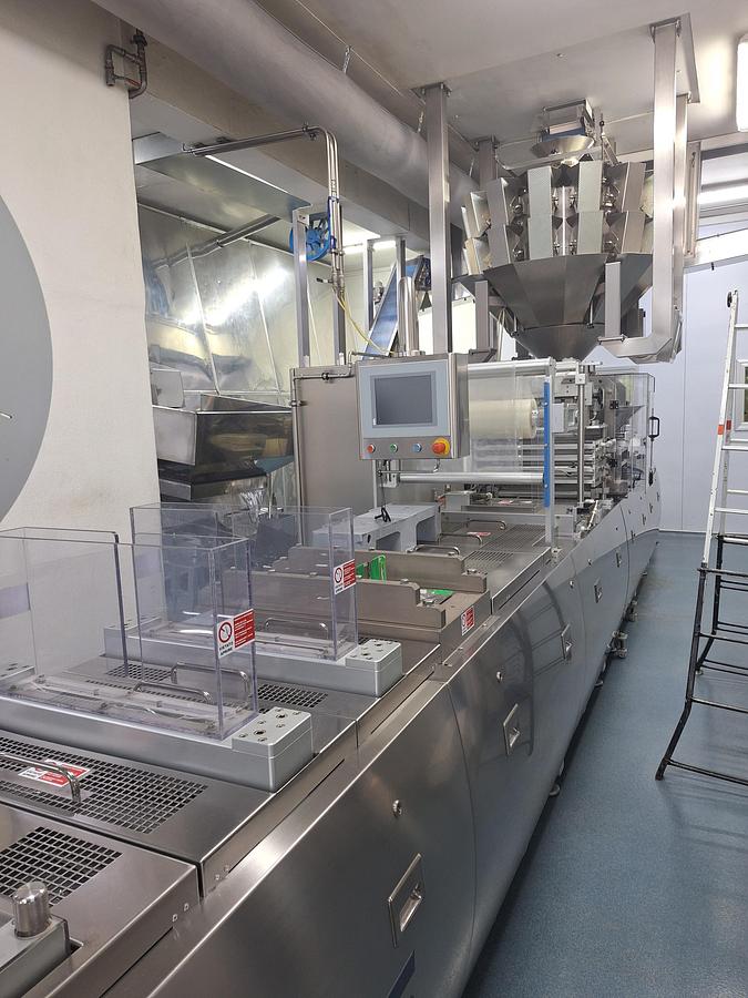 Usato Gosto Termoformatrice a 4 e 8 impronte Bilancia multitesta a 14 teste Rifasatore carellato a 8 impronte
