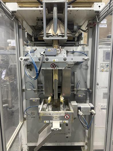 Usato CONFEZIONATRICE VERTICALE DOYPACK VUORMAR