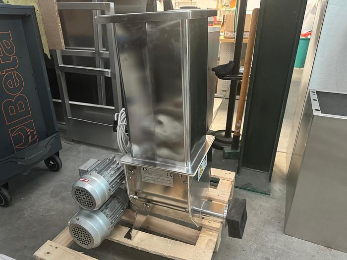 Usato DOSATORE ORIZZONTALE BIVITE PER POLVERI