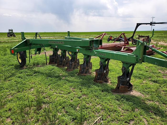 Used John Deere 995 Switch Plow - 6 Bottom