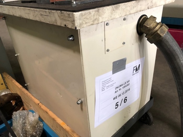 Gebraucht 1999 CNC lathe Okuma LB 300