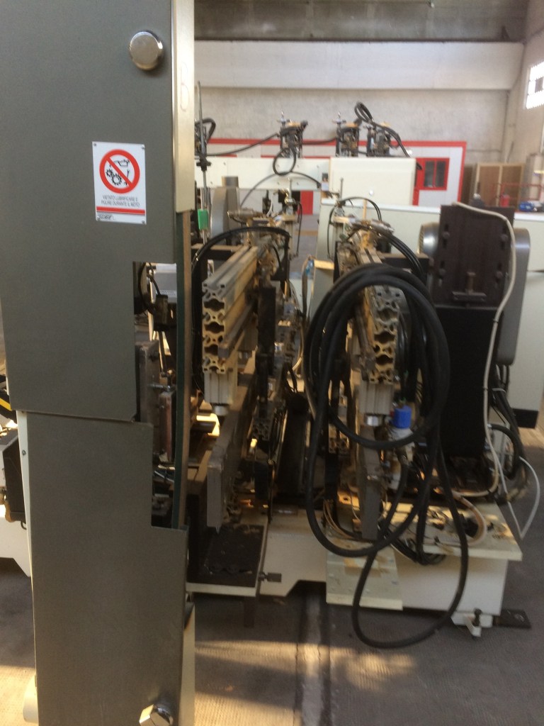 Usato 2008 Fresatrice Levigatrice Troncatrice per gambe di sedia o elementi simili