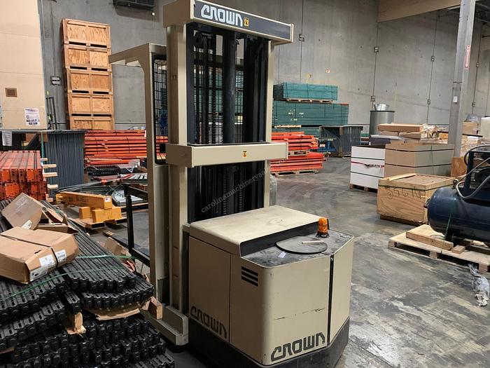 Used Crown Forklift 30SP36TT 3000 lbs Forklift