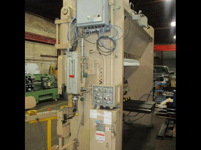 Used 135 TON X 10', CINCINNATI, CNC HYDRAULIC PRESS BRAKE