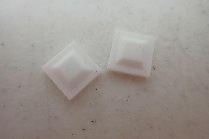 Used (2) Fisher Scientific 283 QS 1.000 14-385-914A Quartz Semimicro Cells Cuvettes