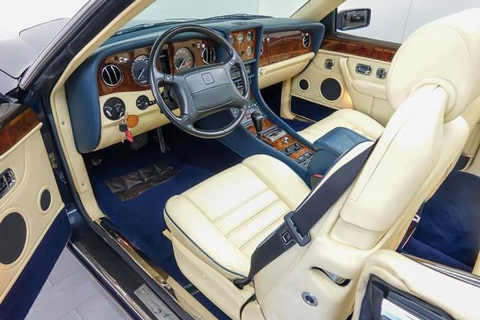 Usato AUTO BENTLEY AZURE CABIOLET