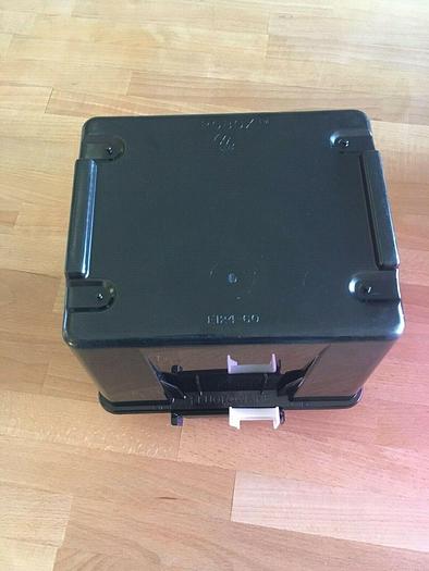 Used 2 x Entegris ROBOX Wafer Box E124-60 with Cassette PA194-60MB , Fluoroware 6"