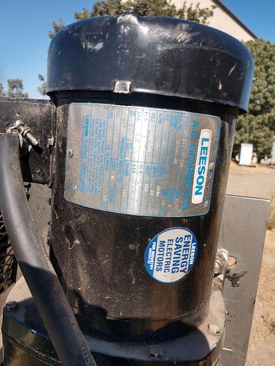 Used Tank, 100 Gallon, 316 Stainless Steel, Agitated, Jacketed, Will-Flow #S744217