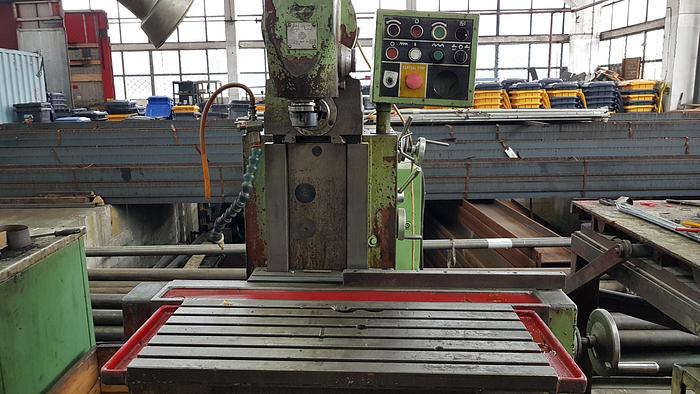 Used Universal milling machine TOS FN32