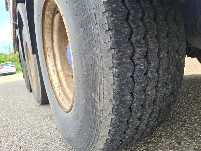 Used 2007 Montracon 3 axle / air suspension / ROR