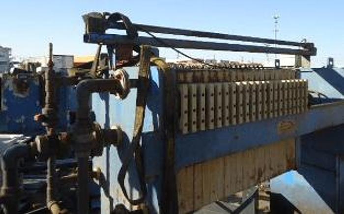 Used 10.5 CU. FT. DURIRON 800 MM POLYPRO AUTOMATIC CLOSURE