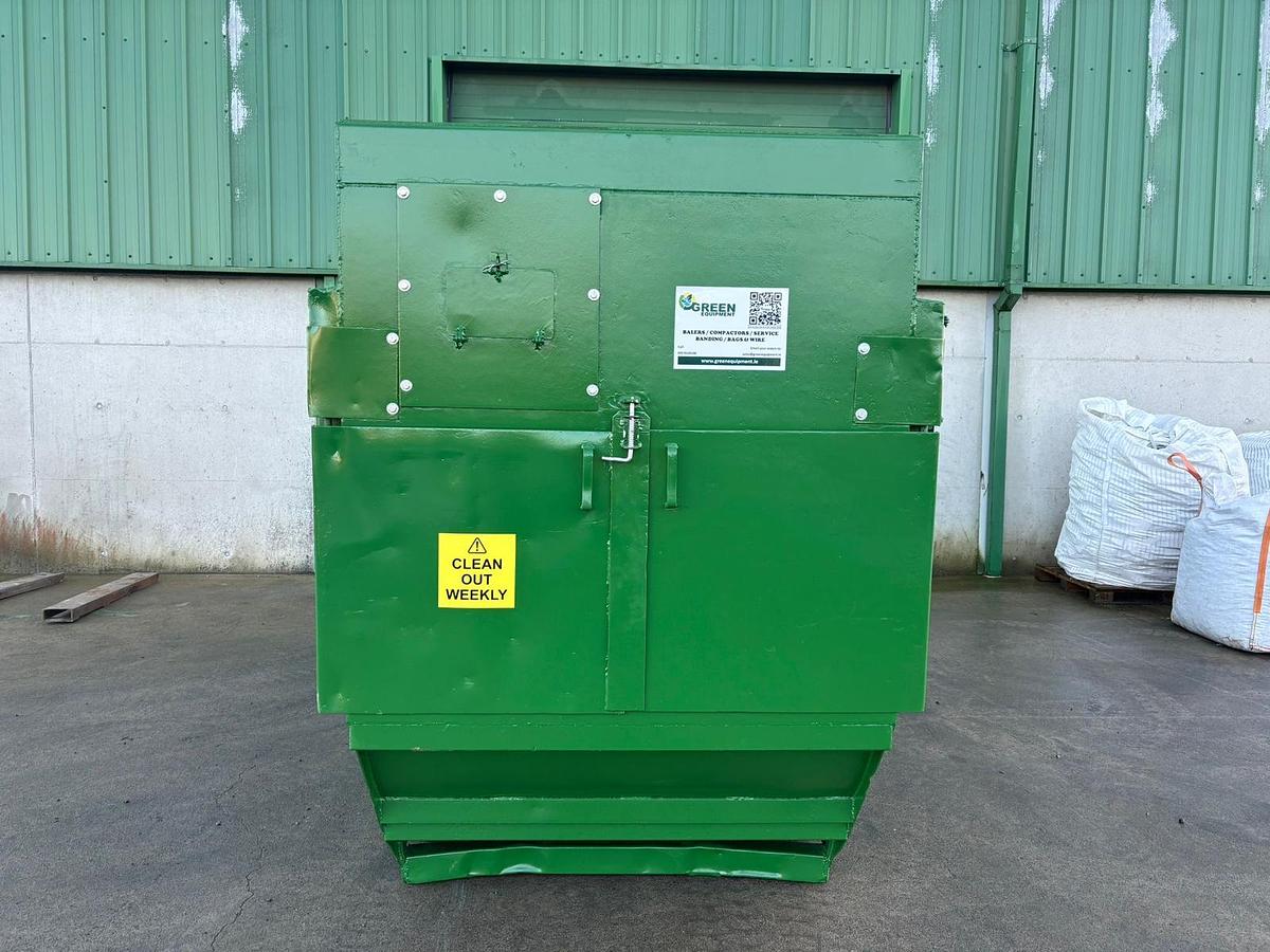 Refurbished 8 Cubic Yard Chain Lift Portable