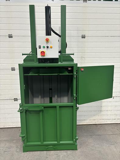 2024 Green Balers GE-100