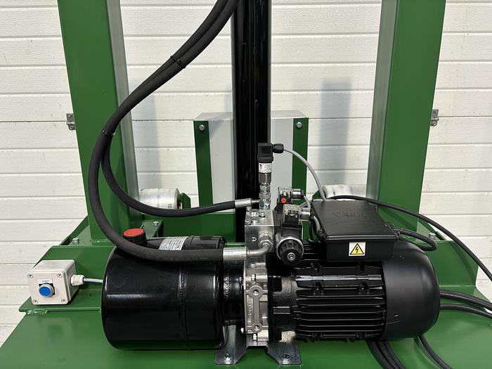 2024 Green Balers GE-200