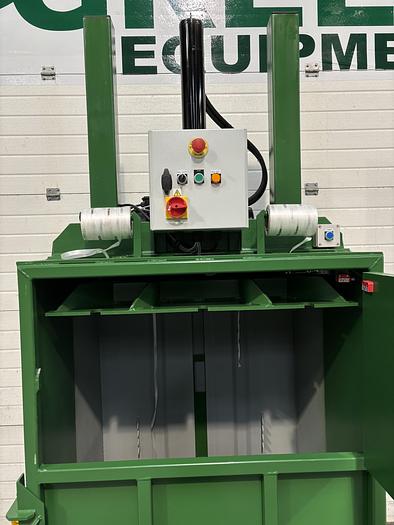 2024 Green Balers GE-200