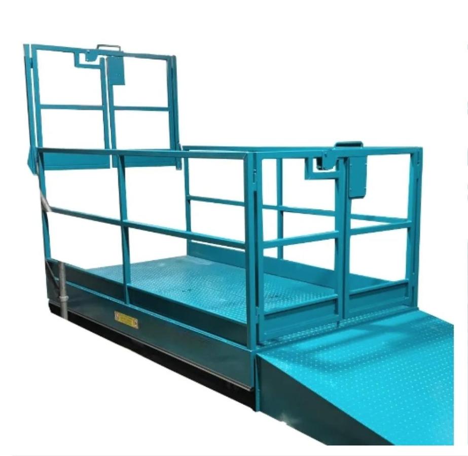 Green Equipment Loading Bay Lift