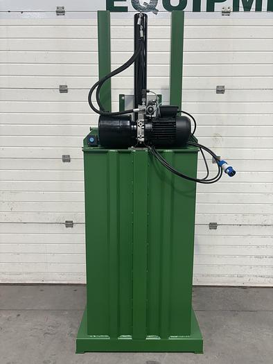 2024 Green Balers GE-100