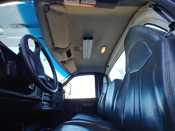 Used Altec AM855 60ft Over-center Bucket Boom on 2009 Chevrolet C8500 Utility Truck - 09489