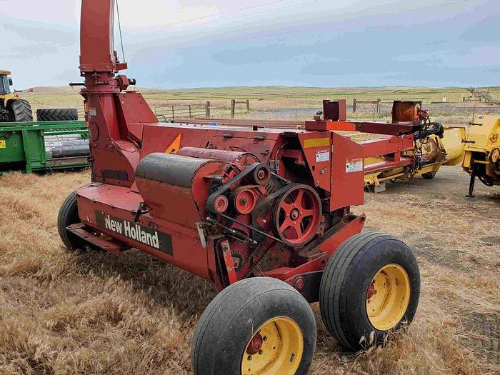 Used New Holland FP240 Harvester w/ 2 Heads + Silage Wagon