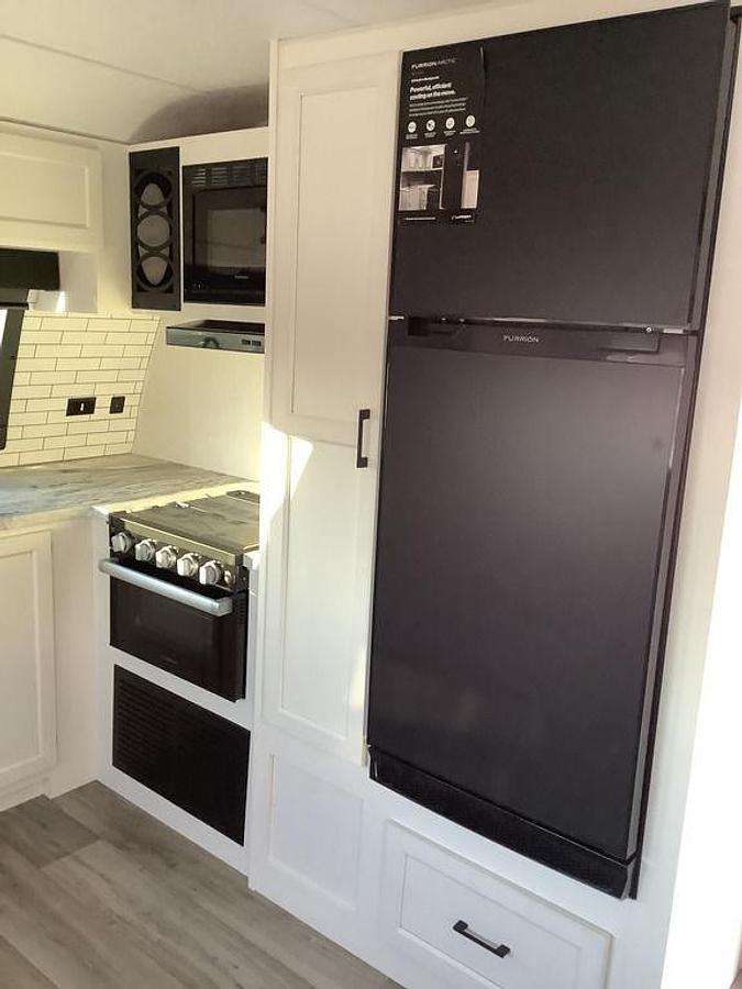2025 Venture RV SportTrek ST251VFK