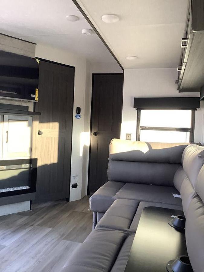 2025 Venture RV SportTrek ST251VFK