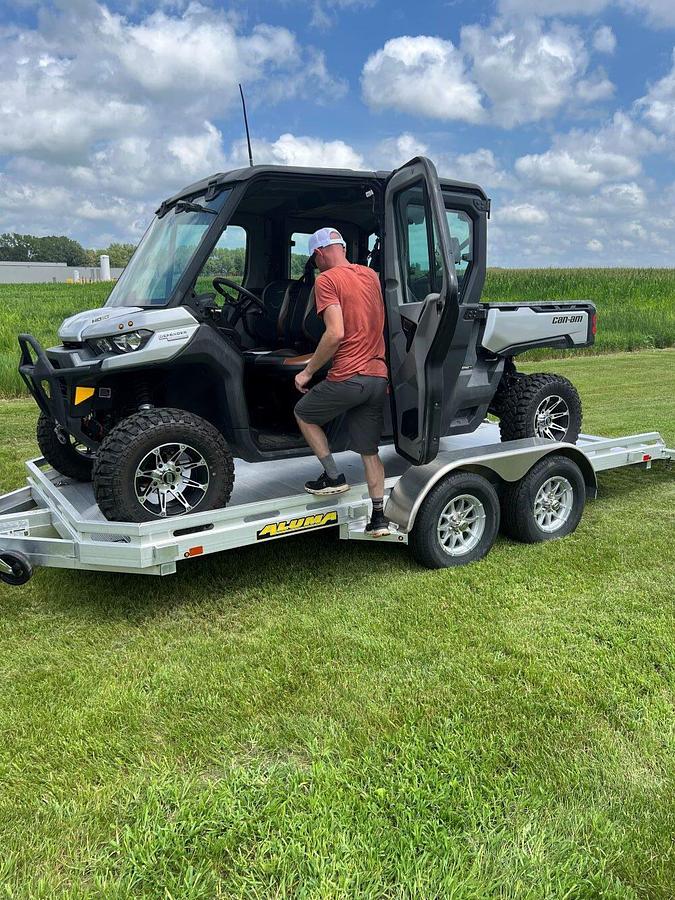 7800 Series Utility Trailers