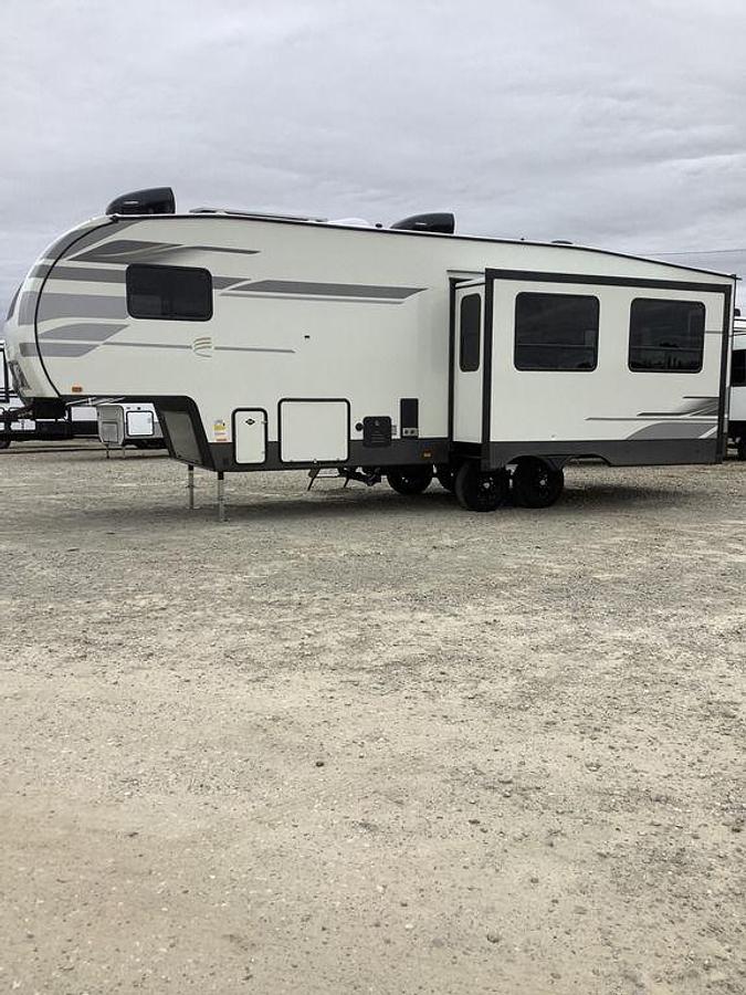 2025 Cruiser E-28RL