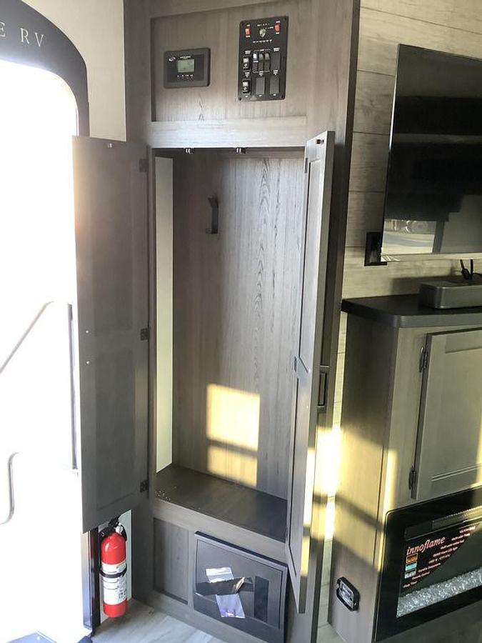 2025 Venture RV SportTrek ST251VFK