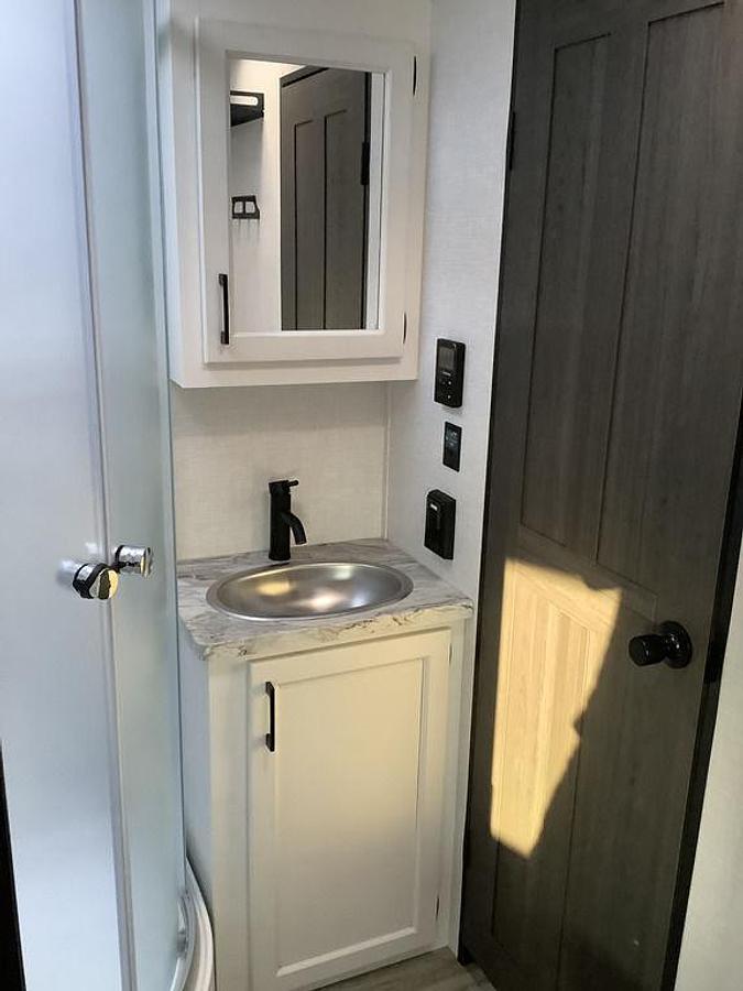 2025 Venture RV SportTrek ST251VFK