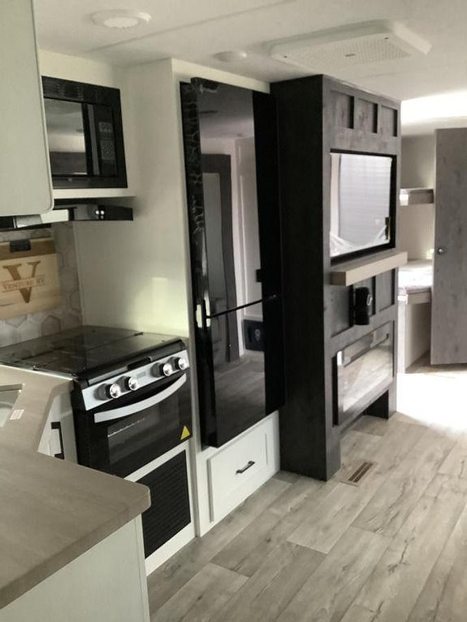 2025 Venture RV Sienna 271 VBH