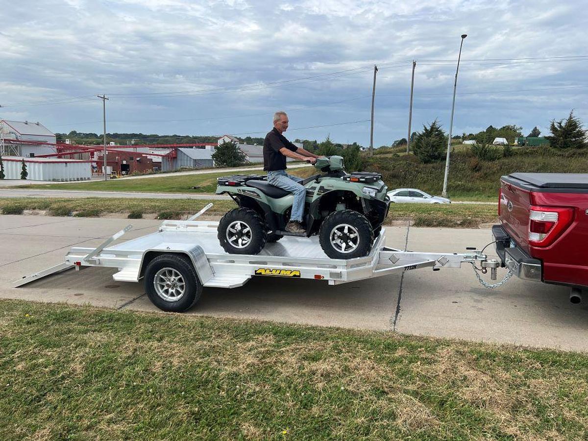 7710H – 7712H Utility Trailers