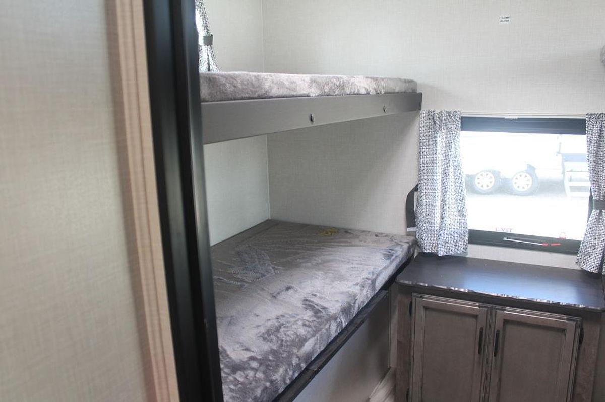 2023 Venture RV Stratus SR291VQB