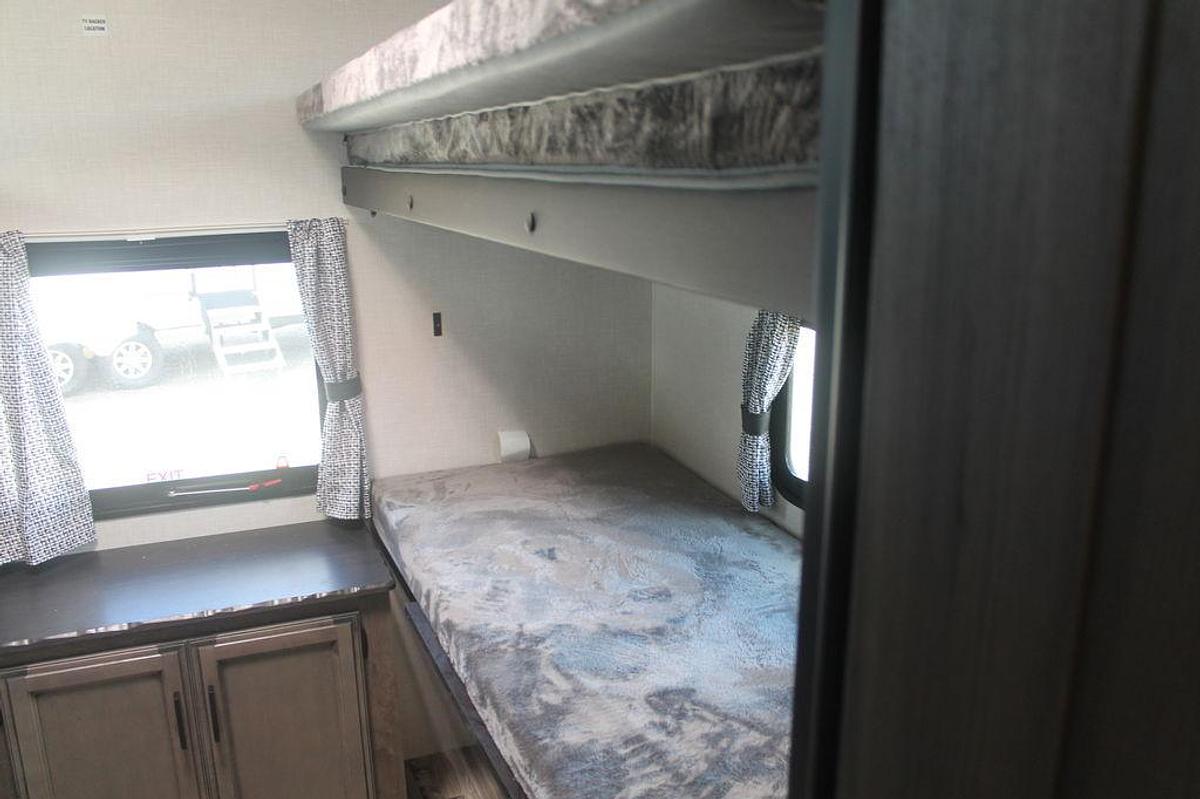 2023 Venture RV Stratus SR291VQB